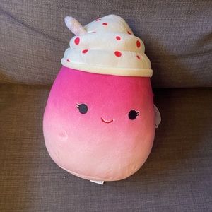 Cinnamon the Shake Squishmallow